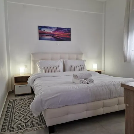Appartement By The Sea à Peraía Extérieur photo