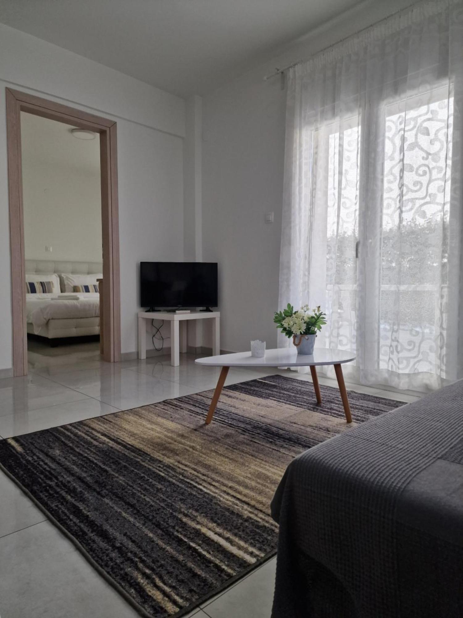 Apartment By The Sea *